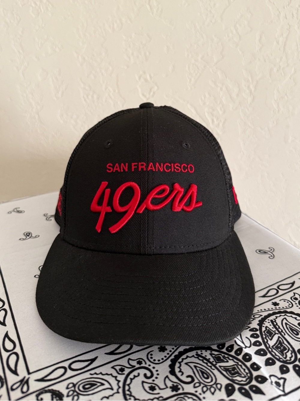 New Era San Francisco 49ers Black Excellence 9FIFTY Trucker Snapback Hat